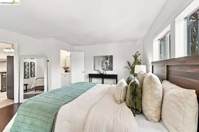 1028 57th St, Oakland, CA 94608 - Photo 31