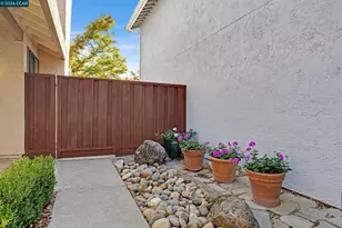 7297 Castle Dr, Dublin, CA 94568 - Photo 5