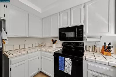 7297 Castle Dr, Dublin, CA 94568 - Photo 21