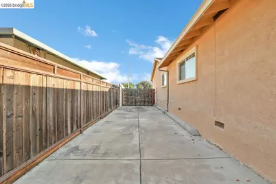 1316 Saint Frances Dr, Antioch, CA 94509 - Photo 31
