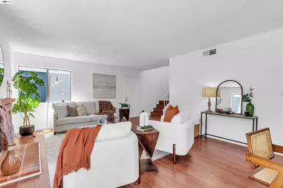 403 Olympus #7, Hercules, CA 94547 - Photo 7