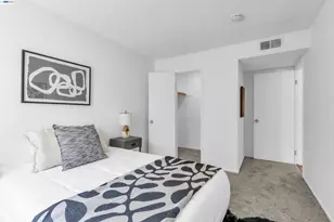 403 Olympus, Hercules, CA 94547 - Photo 19