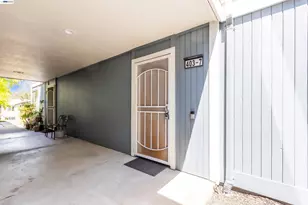 403 Olympus, Hercules, CA 94547 - Photo 3
