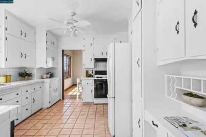 3735 Virden Ave, Oakland, CA 94619 - Photo 5