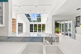 208 Ivy Dr, Orinda, CA 94563 - Photo 13