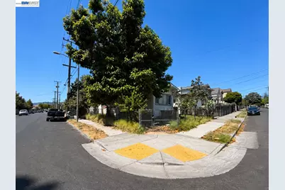 1701 10th Ave, Oakland, CA 94606 - Photo 5