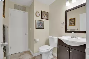 2023 Los Gatos Almaden Rd, San Jose, CA 95124 - Photo 19
