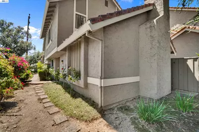 2023 Los Gatos Almaden Rd, San Jose, CA 95124 - Photo 37