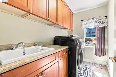 1769 Carmel Ct, Hayward, CA 94541 - Photo 23