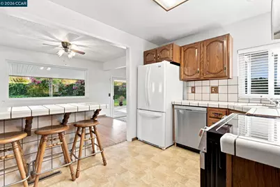 1833 Sandalwood Dr, Concord, CA 94519 - Photo 7