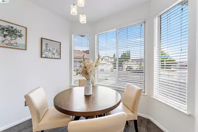 1618 Paseo Flores Dr, Suisun City, CA 94585 - Photo 21