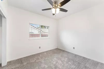 1618 Paseo Flores Dr, Suisun City, CA 94585 - Photo 27