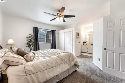 1618 Paseo Flores Dr, Suisun City, CA 94585 - Photo 35