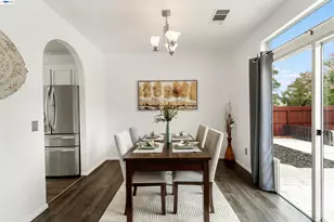 1618 Paseo Flores Dr, Suisun City, CA 94585 - Photo 15