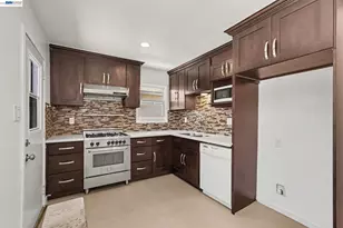 15890 Via Pinale, San Lorenzo, CA 94580 - Photo 9