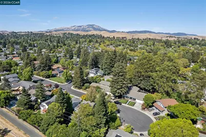 1760 Saint Helena Dr, Danville, CA 94526 - Photo 67