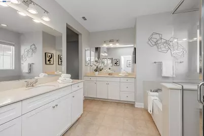 2584 Remy Javier Ct, Tracy, CA 95377 - Photo 27