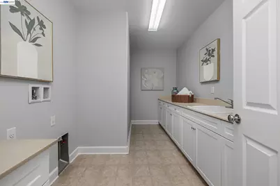 2584 Remy Javier Ct, Tracy, CA 95377 - Photo 35