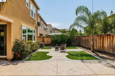 2584 Remy Javier Ct, Tracy, CA 95377 - Photo 37