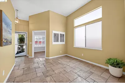 2012 Trailside Dr, Brentwood, CA 94513 - Photo 9