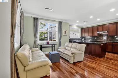 1071 Konstanz Ter, Sunnyvale, CA 94089 - Photo 7