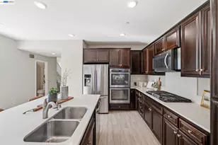34044 Stirrup Wy, Fremont, CA 94555 - Photo 13