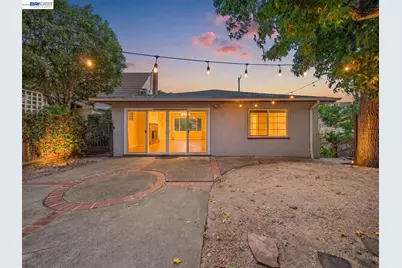 4015 Rusting Ave, Oakland, CA 94605 - Photo 3