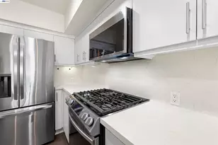 630 Thomas L Berkley Way, Oakland, CA 94612 - Photo 25