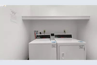 260 Perkins St #2E, Oakland, CA 94610 - Photo 25