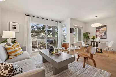 124 Lakeshore Ct, Richmond, CA 94804 - Photo 3