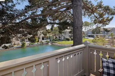 124 Lakeshore Ct, Richmond, CA 94804 - Photo 9