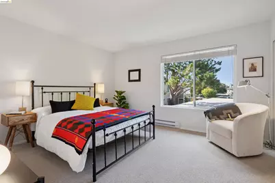 124 Lakeshore Ct, Richmond, CA 94804 - Photo 21