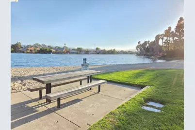 1107 Outrigger Lane, Foster City, CA 94404 - Photo 63