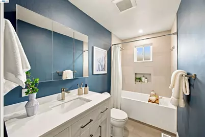 824 Santa Ray Ave., Oakland, CA 94610 - Photo 27