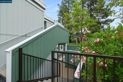 1100 Singingwood #8, Walnut Creek, CA 94595 - Photo 3
