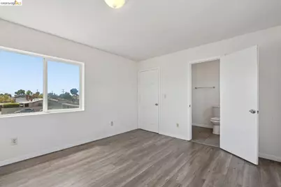 2562 60th Ave, Oakland, CA 94605 - Photo 27