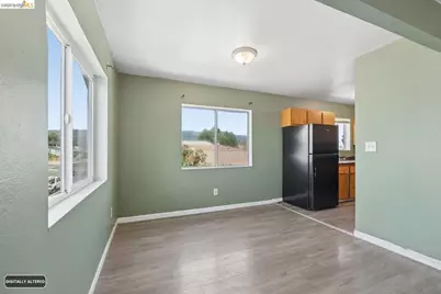 2562 60th Ave, Oakland, CA 94605 - Photo 9