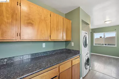 2562 60th Ave, Oakland, CA 94605 - Photo 13