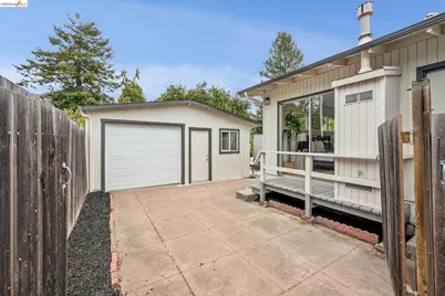3238 Lynde St, Oakland, CA 94601 - Photo 33