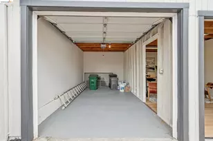 3238 Lynde St, Oakland, CA 94601 - Photo 37