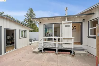3238 Lynde St, Oakland, CA 94601 - Photo 27