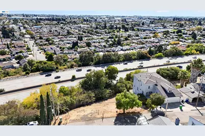 14643 Saturn Dr, Castro Valley, CA 94578 - Photo 23
