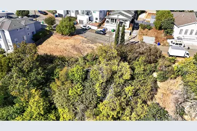 14643 Saturn Dr, Castro Valley, CA 94578 - Photo 17