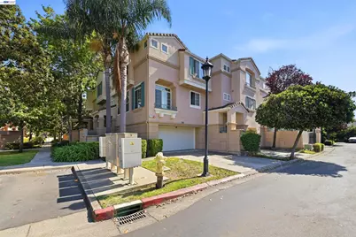 450 Cascadita Ter, Milpitas, CA 95035 - Photo 1
