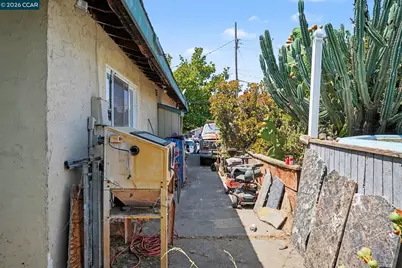 1318 Potter St, Martinez, CA 94553 - Photo 17