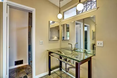2511 Mistletoe Dr, Hayward, CA 94545 - Photo 19