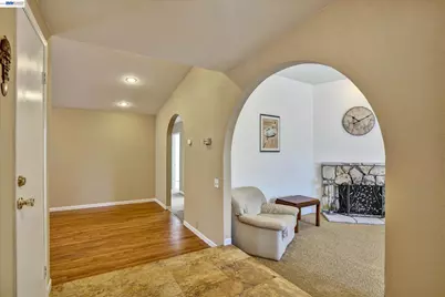 2511 Mistletoe Dr, Hayward, CA 94545 - Photo 3