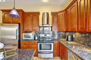 2511 Mistletoe Dr, Hayward, CA 94545 - Photo 9