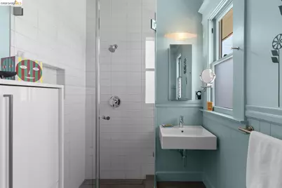 6434 Regent St, Oakland, CA 94618 - Photo 31