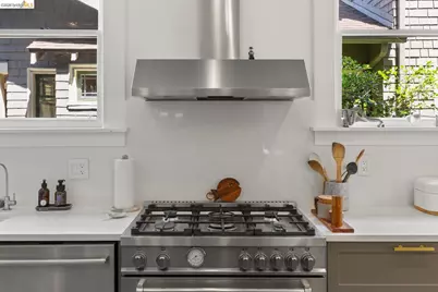 6434 Regent St, Oakland, CA 94618 - Photo 15